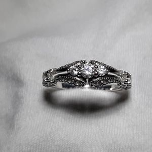 Elegant Sterling Silver Filigree Ring